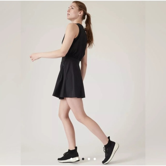 Athleta Venture Out Dress Black Sporty Featherweight Stretch Size 10 - Picture 5 of 16